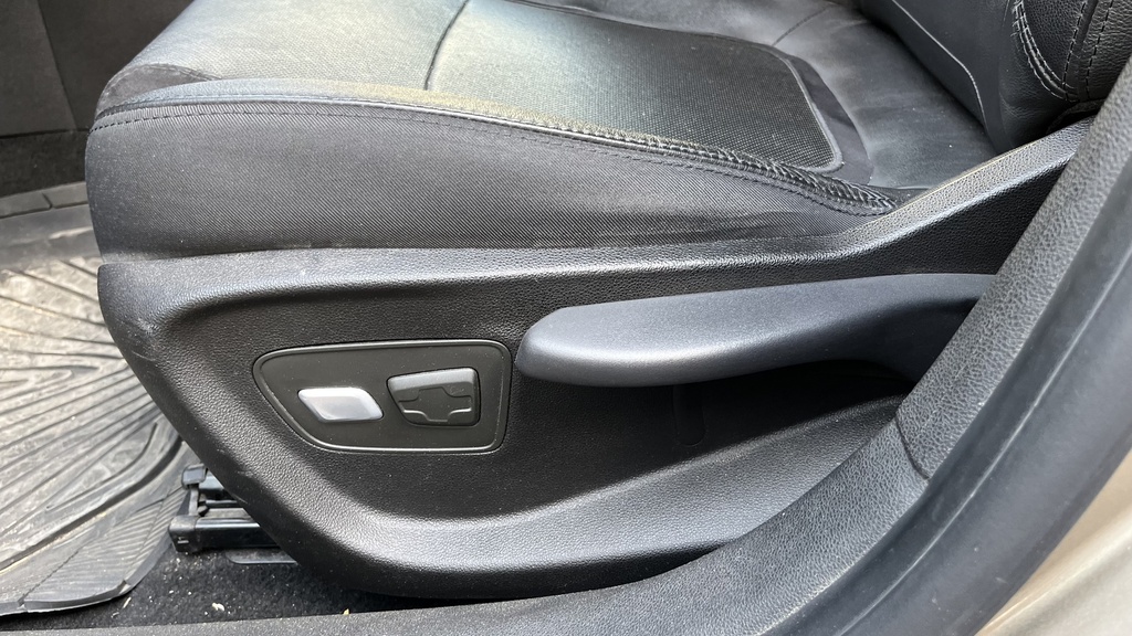 DRIVER SEAT SWITCHES