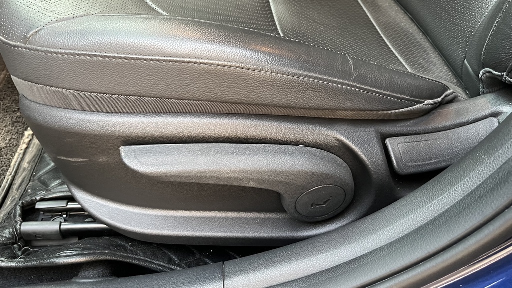 DRIVER SEAT SWITCHES
