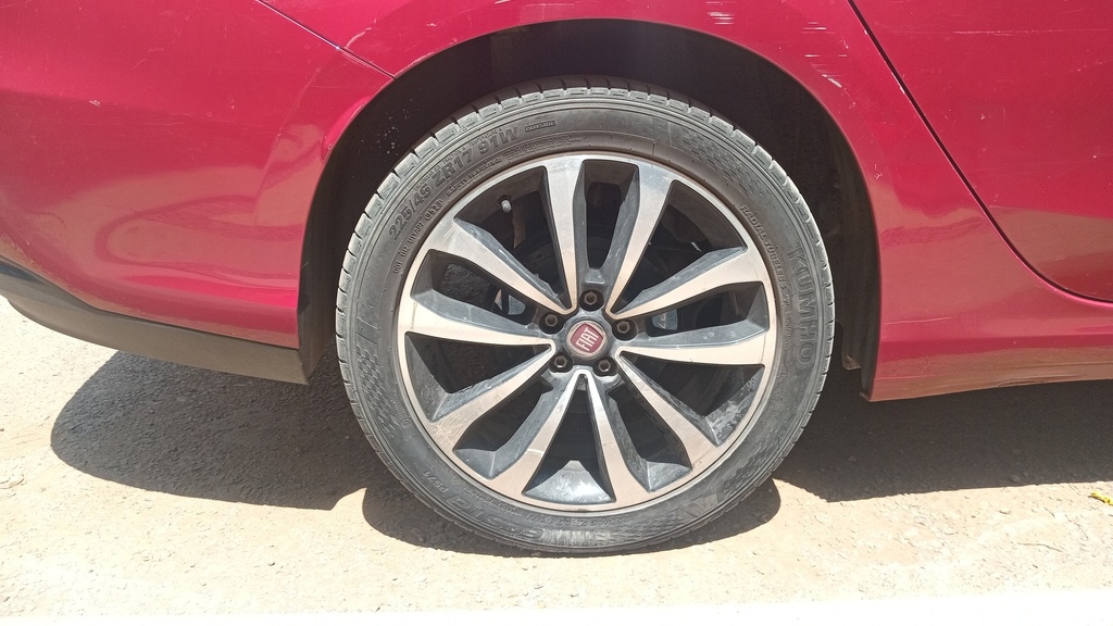 RR R TIRE
