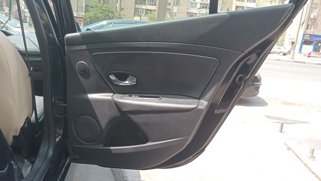 RR R DOOR