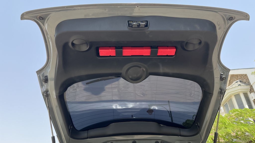 TRUNK HOOD