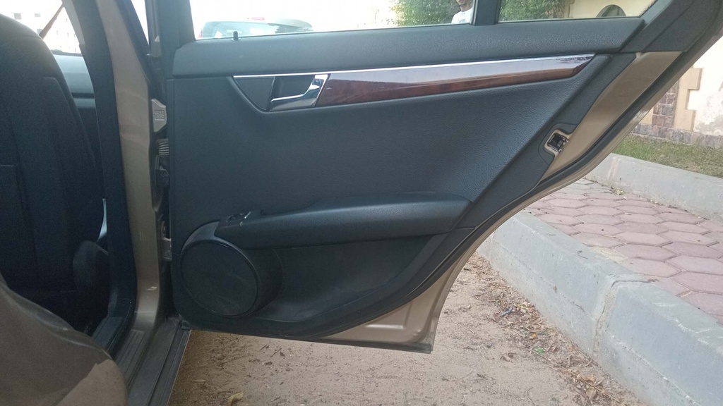 RR R DOOR