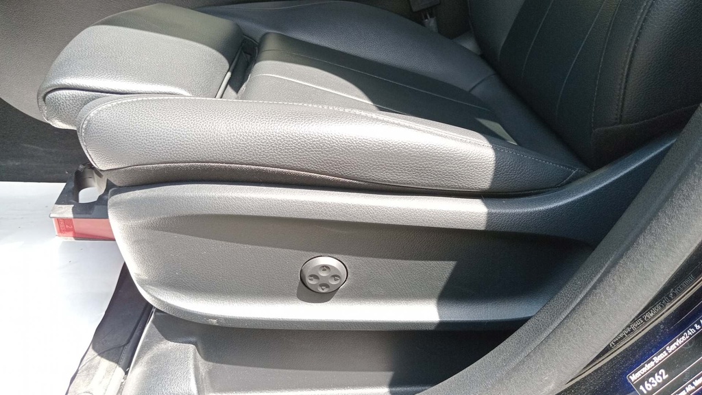 DRIVER SEAT SWITCHES