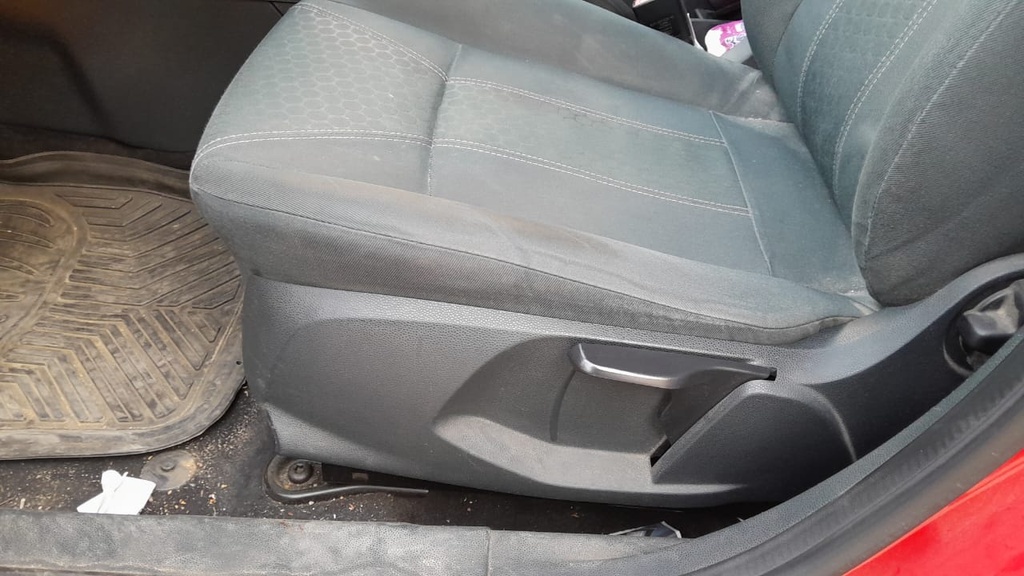 DRIVER SEAT SWITCHES