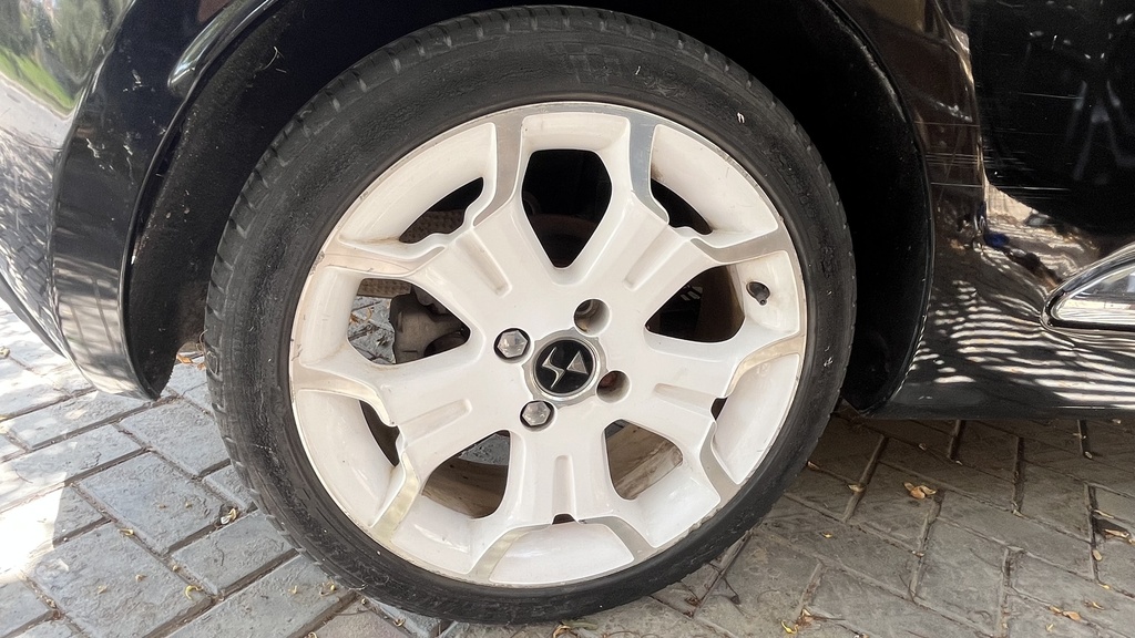 RR R TIRE