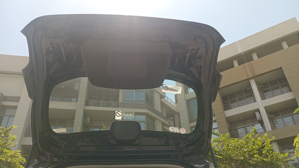 TRUNK HOOD
