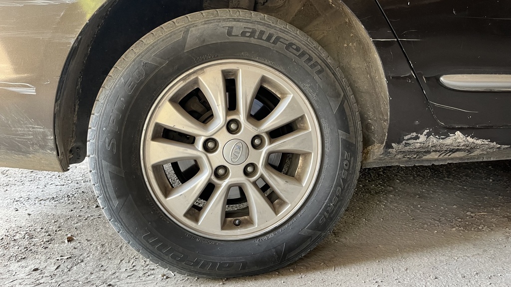 RR R TIRE