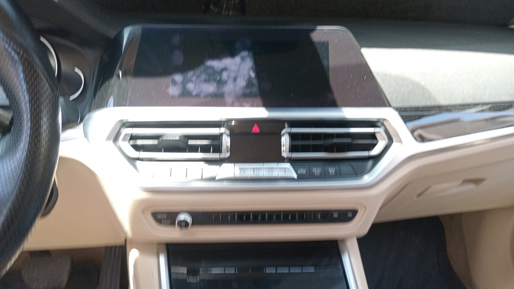 MULTIMEDIA SCREEN