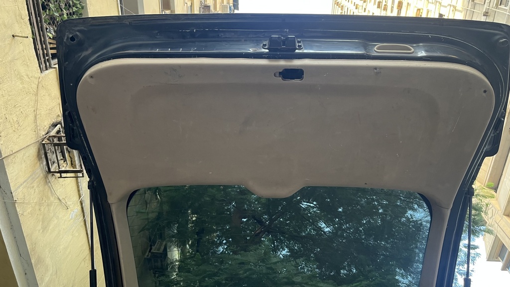 TRUNK HOOD