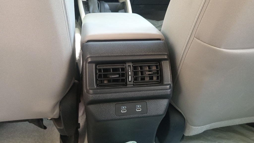 RR AC GRILL