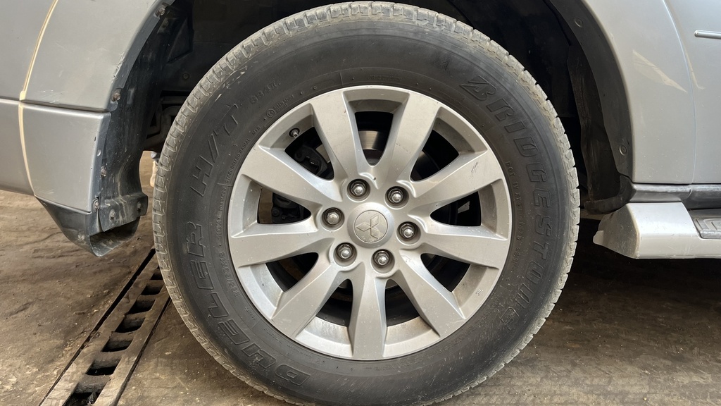 RR R TIRE
