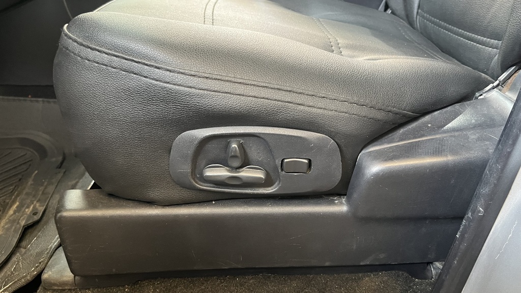 DRIVER SEAT SWITCHES