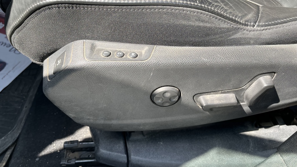 DRIVER SEAT SWITCHES