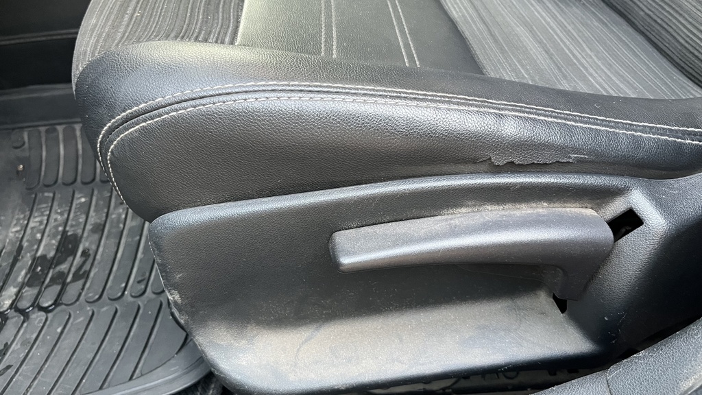 DRIVER SEAT SWITCHES