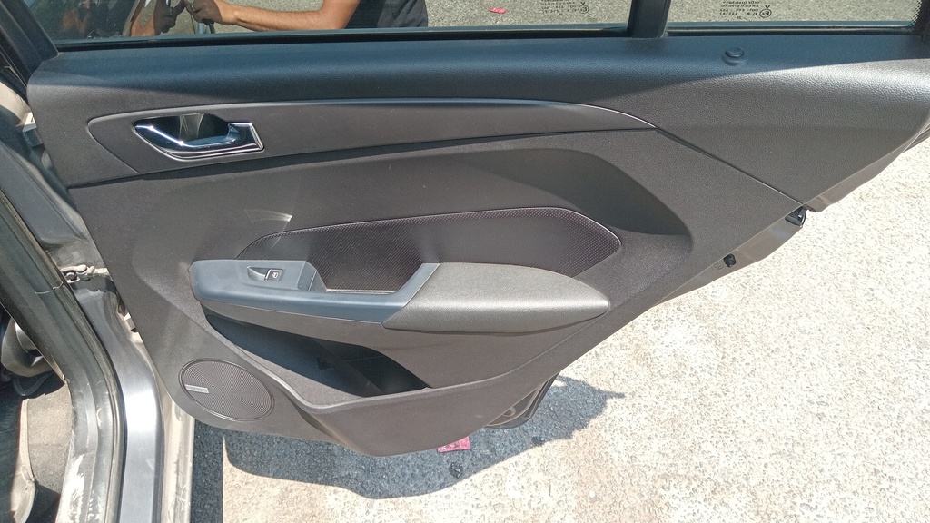 RR R DOOR