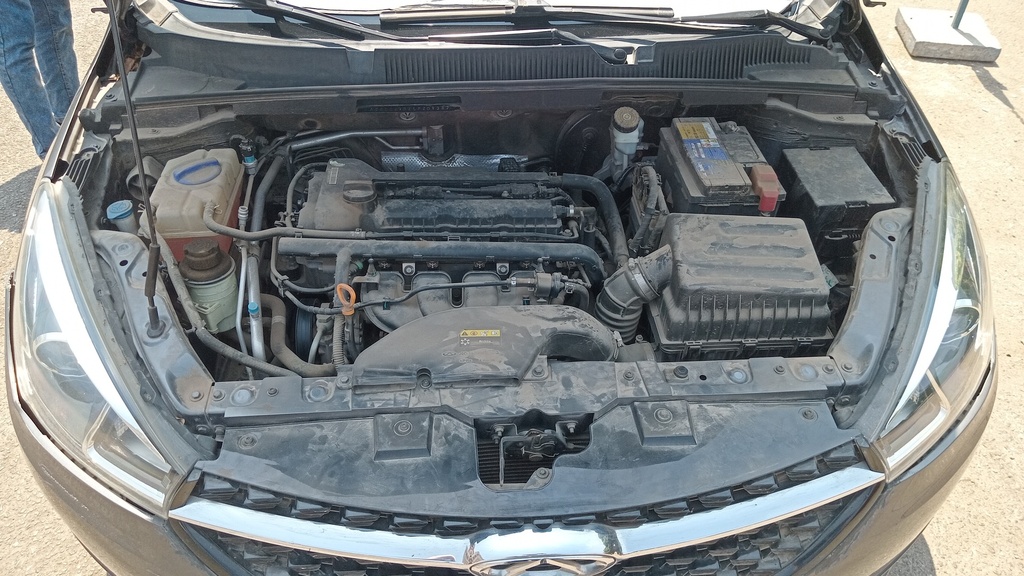 ENGINE COMPARTMENT