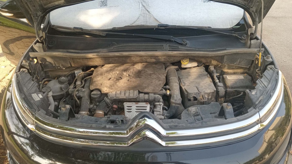 ENGINE COMPARTMENT