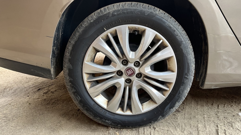 RR R TIRE