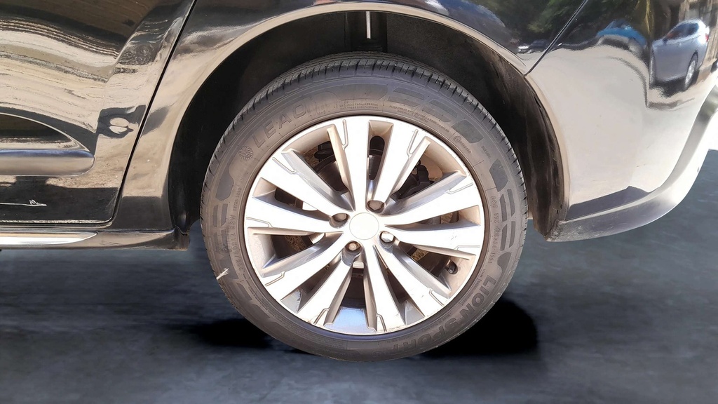 RR L TIRE