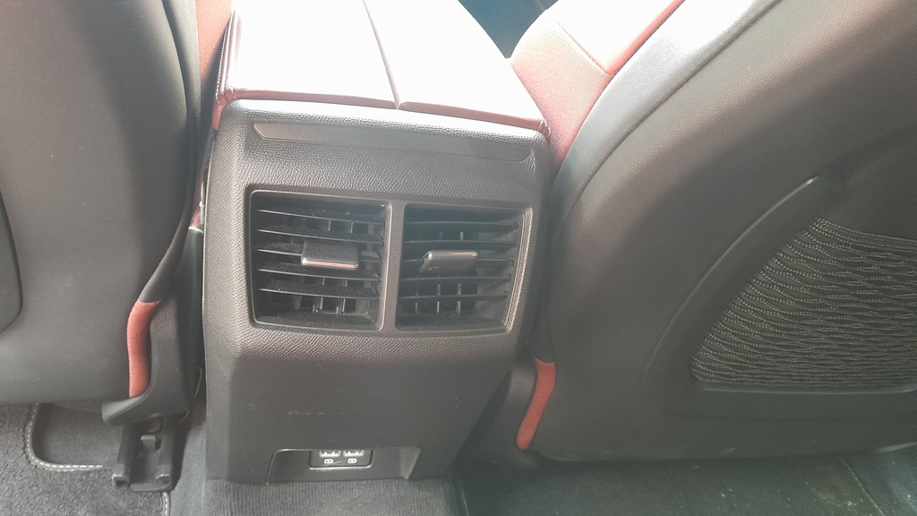 RR AC GRILL