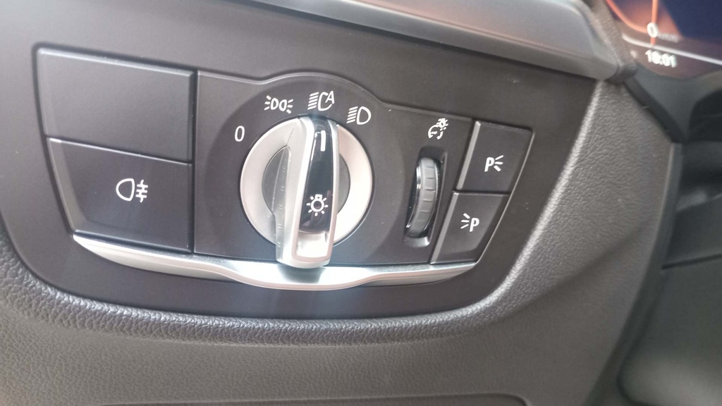 LIGHT SWITCHES