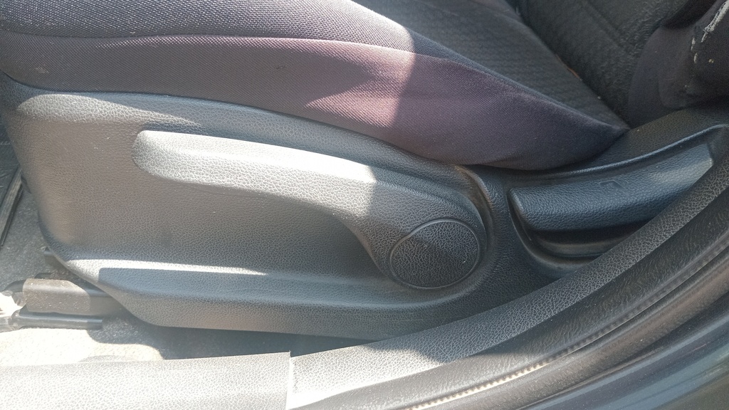 DRIVER SEAT SWITCHES