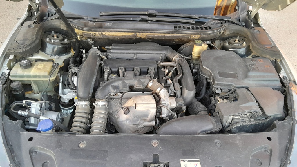 ENGINE COMPARTMENT