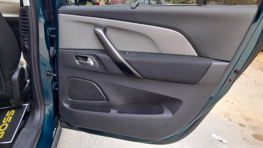 RR R DOOR