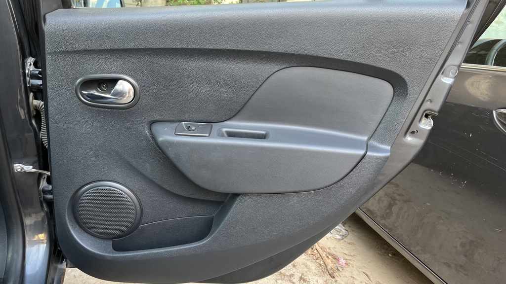 RR R DOOR