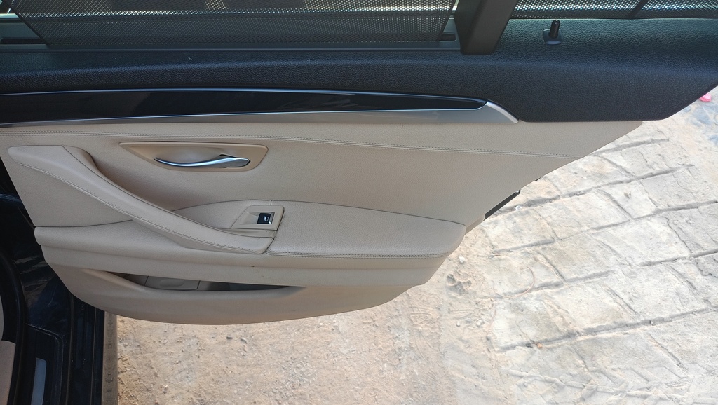 RR R DOOR