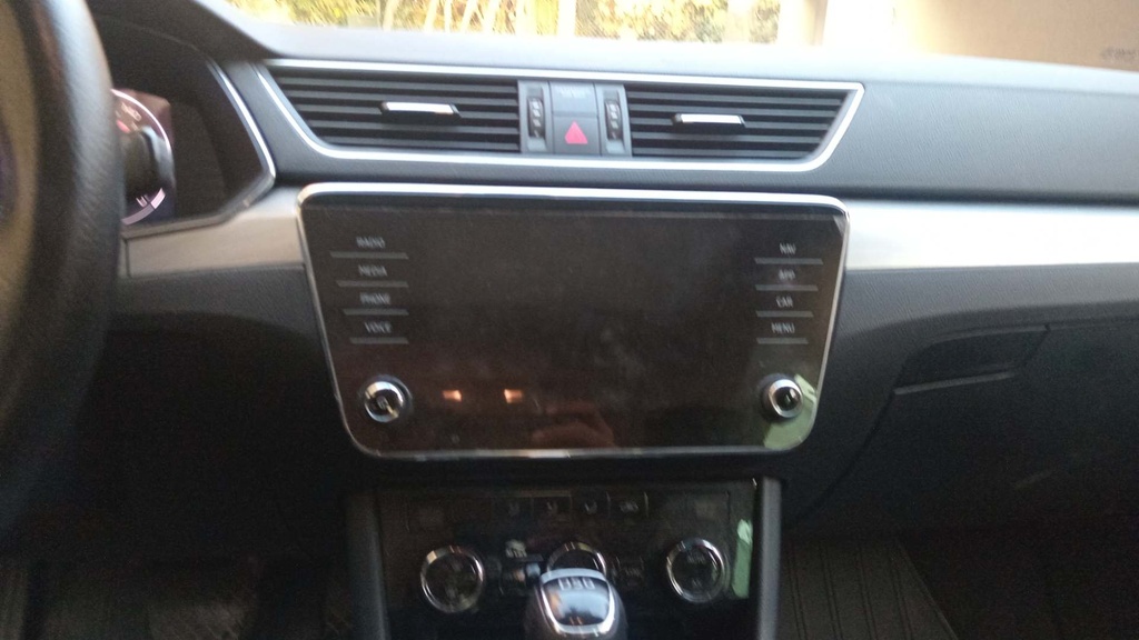 MULTIMEDIA SCREEN