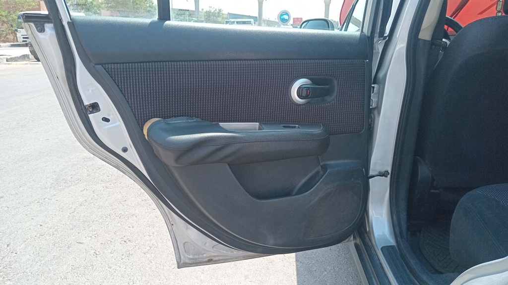 RR L DOOR