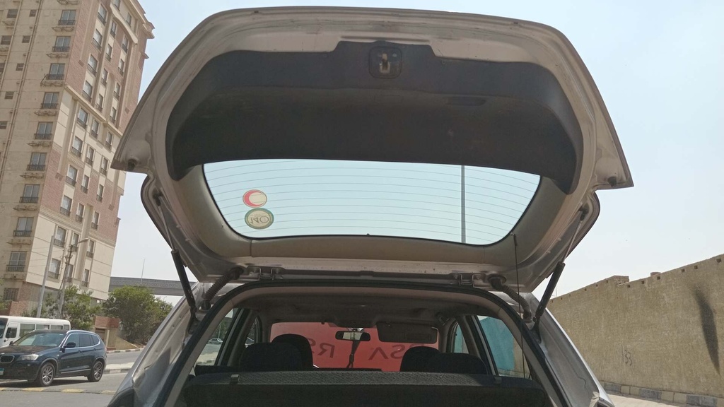 TRUNK HOOD