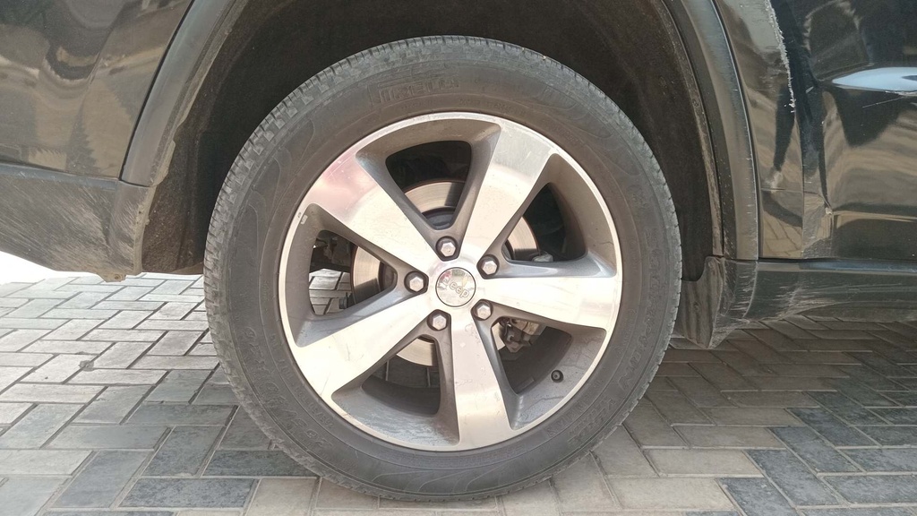 RR R TIRE