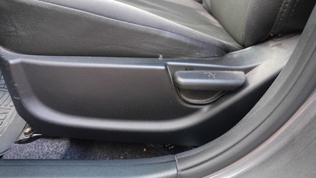 DRIVER SEAT SWITCHES