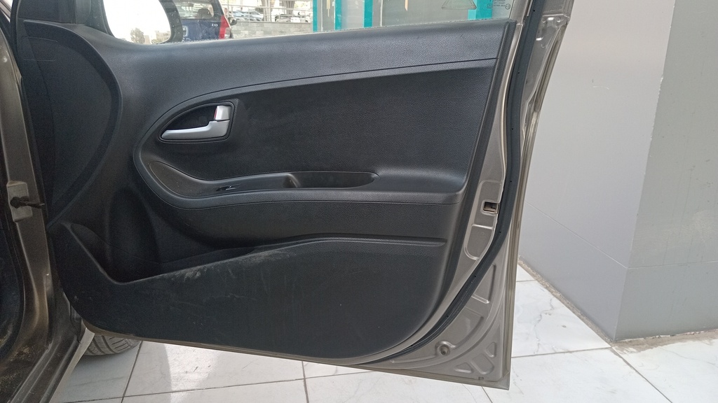 FR R DOOR