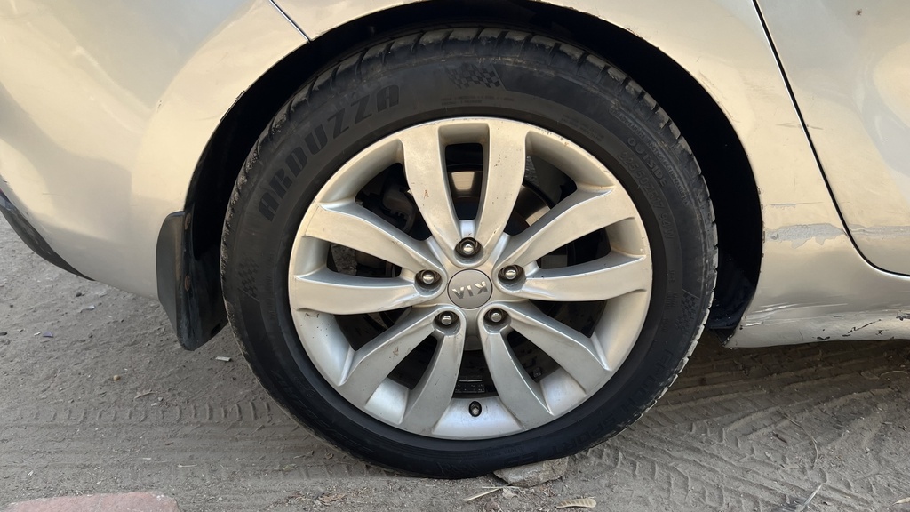 RR R TIRE