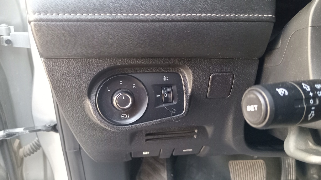 LIGHT SWITCHES