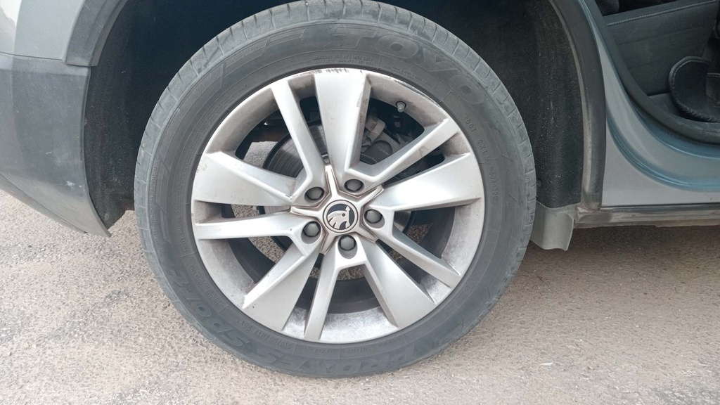 RR R TIRE