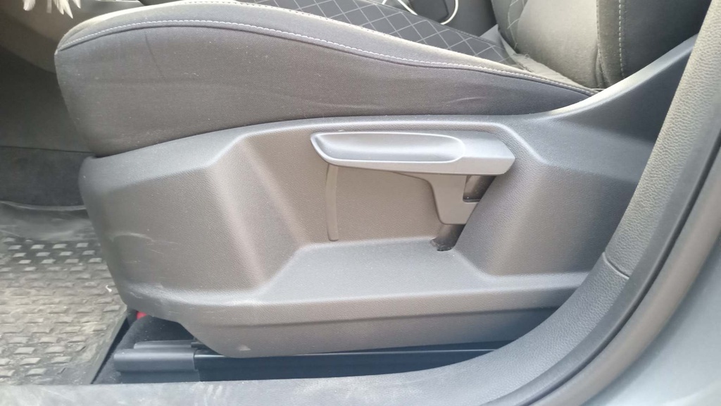 DRIVER SEAT SWITCHES