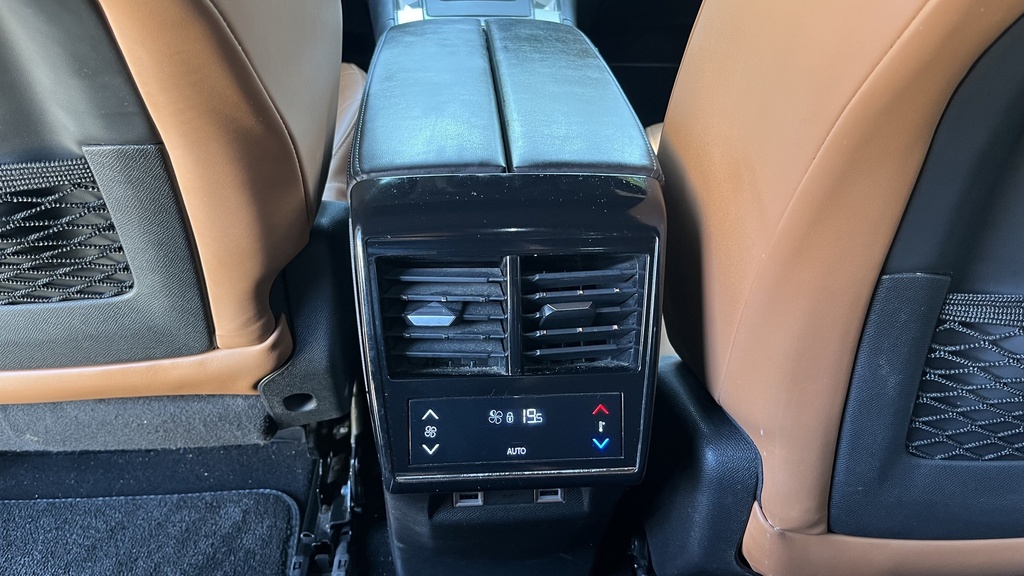 RR AC GRILL