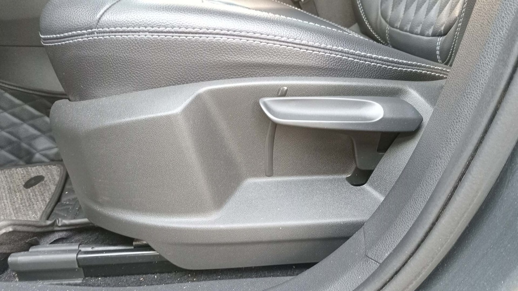 DRIVER SEAT SWITCHES