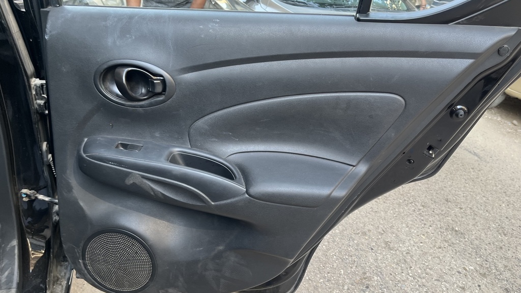 RR R DOOR