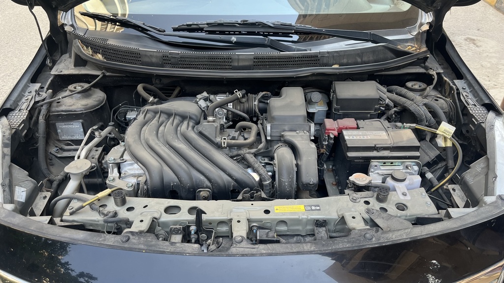 ENGINE COMPARTMENT