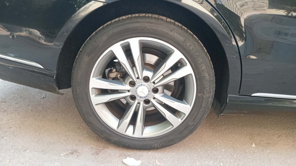 RR R TIRE