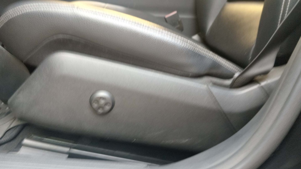 DRIVER SEAT SWITCHES
