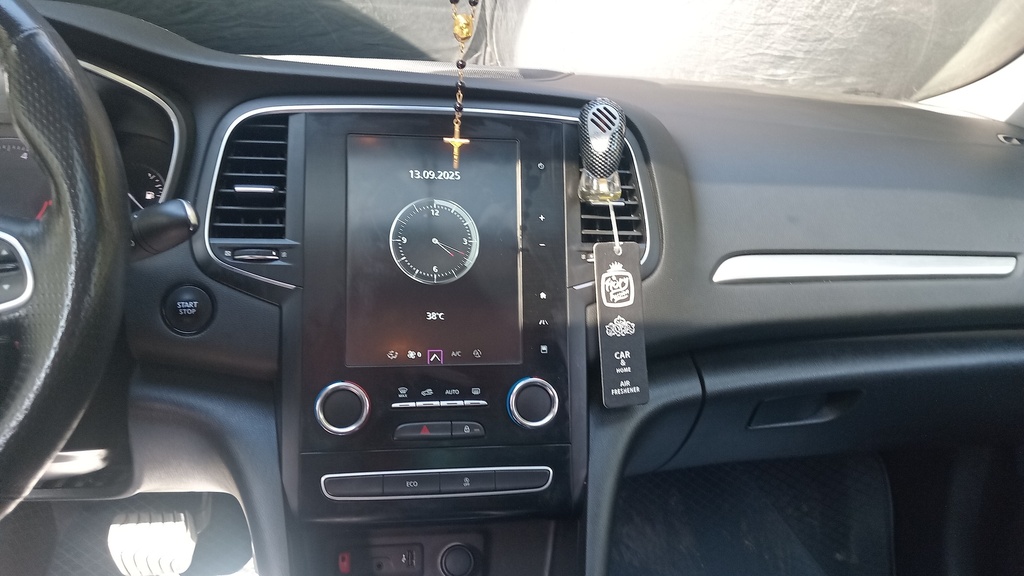 MULTIMEDIA SCREEN