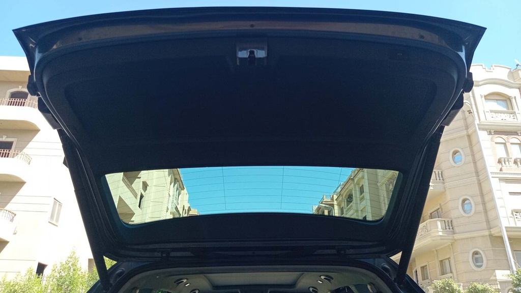 TRUNK HOOD