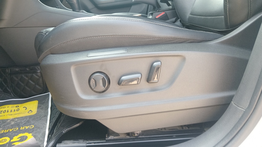 DRIVER SEAT SWITCHES