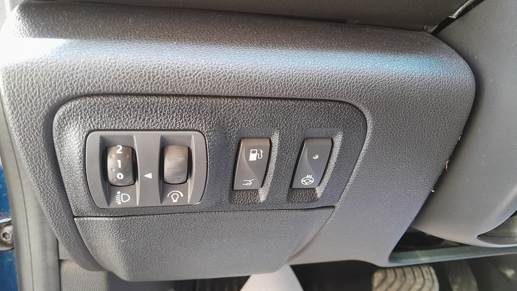 LIGHT SWITCHES